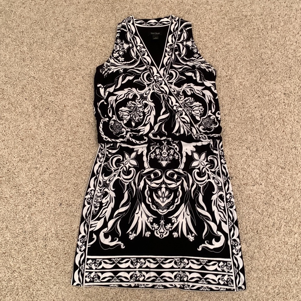 EUC - White House Black Market 
Black/White Dress
Size M